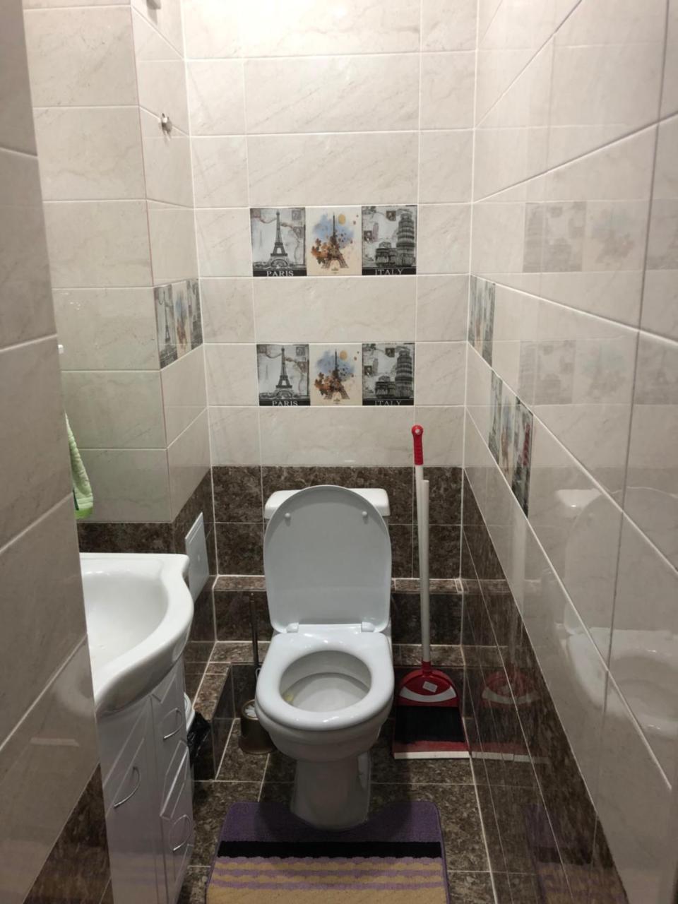 Flow Hostel Bishkek Bagian luar foto