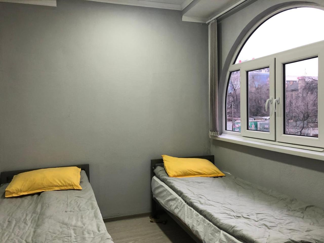 Flow Hostel Bishkek Bagian luar foto