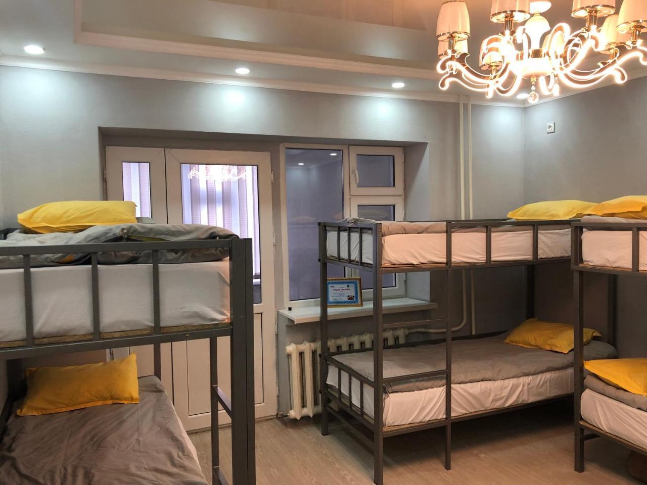 Flow Hostel Bishkek Bagian luar foto